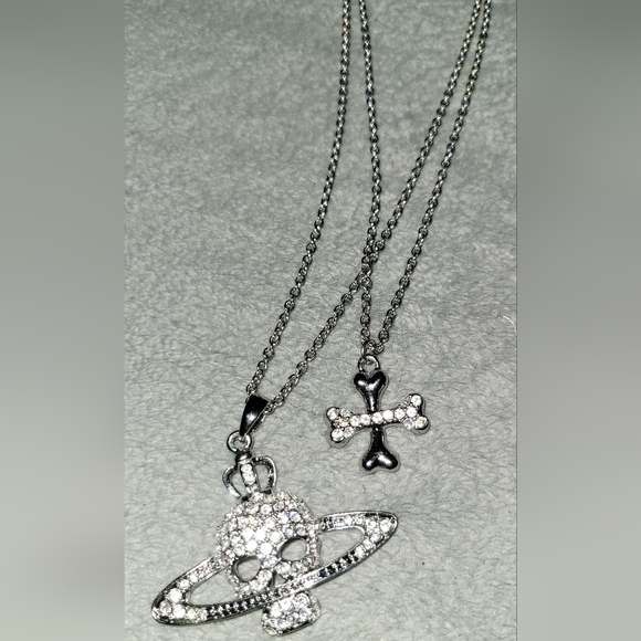 Vivian Westwood necklace - Picture 3 of 3